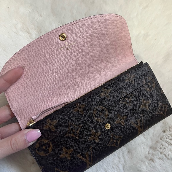 Louis Vuitton Monogram Wallet - Picture 2 of 6